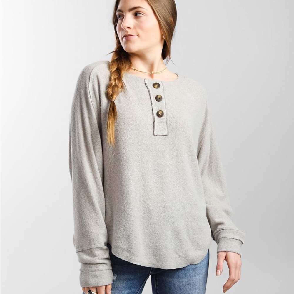BKE Buckle Brushed Knit Henley long sleeve shirt top women’s sz Small grey
